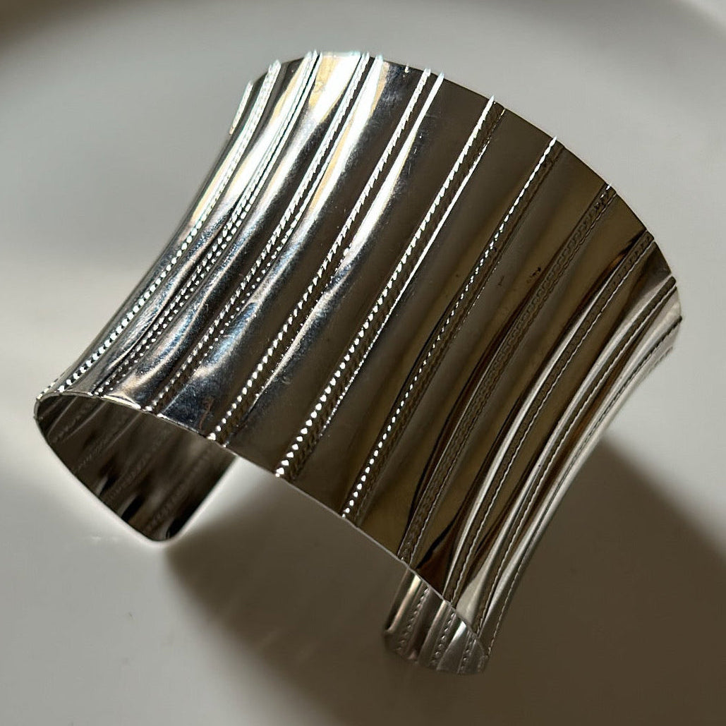 Simple chunky cuff